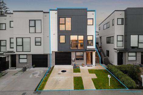 Photo of property in 9 Paina Crescent, Massey, Auckland, 0614