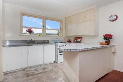 Photo of property in 3 Swansea Street, Cannons Creek, Porirua, 5024
