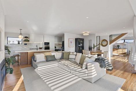 Photo of property in 24 Tiri Road, Milford, Auckland, 0620