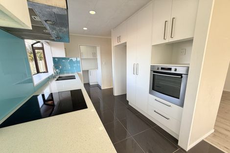 Photo of property in 41 Caribbean Drive, Unsworth Heights, Auckland, 0632