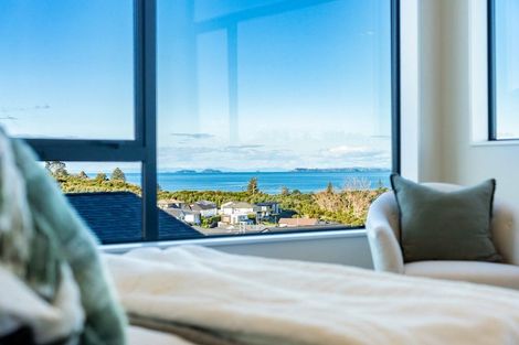 Photo of property in 25 Kumukumu Road, Long Bay, Auckland, 0630