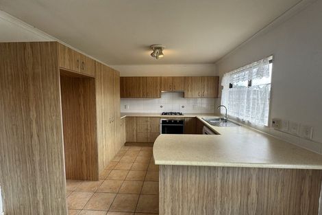 Photo of property in 42 Carisbrook Crescent, Papakura, 2110