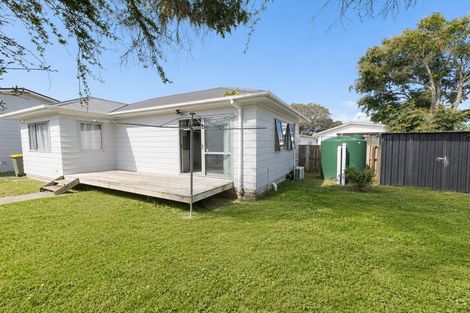 Photo of property in 9 Lisa Rise, Half Moon Bay, Auckland, 2012