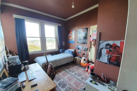 Photo of property in 88 Kelburn Parade, Kelburn, Wellington, 6012