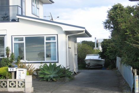 Photo of property in 15 The Esplanade, Westshore, Napier, 4110