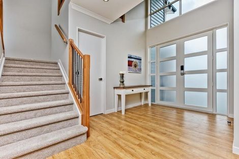 Photo of property in 70 Huntington Park Drive, Greenhithe, Auckland, 0632