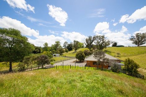 Photo of property in 137 Knorp Street, Halcombe, Feilding, 4779