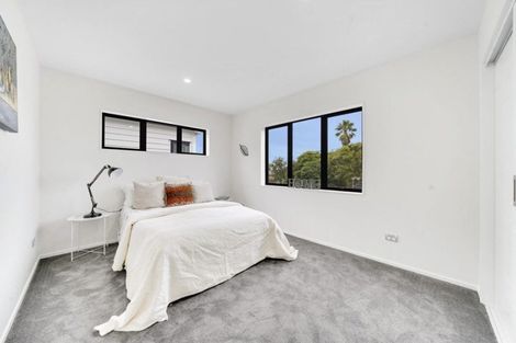 Photo of property in 115b Russell Road, Manurewa, Auckland, 2102