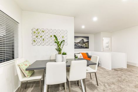 Photo of property in 36 Rhinevale Close, Henderson, Auckland, 0612