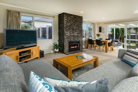 Photo of property in 45 Aberley Road, Schnapper Rock, Auckland, 0632