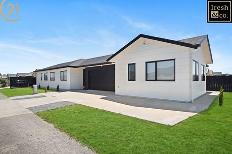 Photo of property in 14 Wellfield Drive, Papakura, 2110