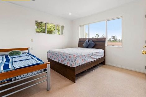 Photo of property in 18 Vintage Drive, Henderson, Auckland, 0612