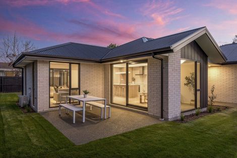 Photo of property in 55b Aorangi Road, Bryndwr, Christchurch, 8053