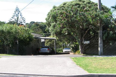 Photo of property in 2/3 Tipau Street, Torbay, Auckland, 0630