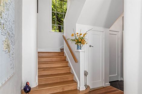 Photo of property in 31 Walter Road, Lowry Bay, Lower Hutt, 5013