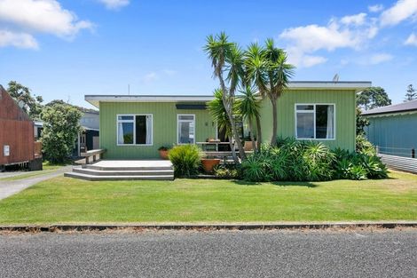 Photo of property in 53a Hillview Road, Waihi Beach, 3611