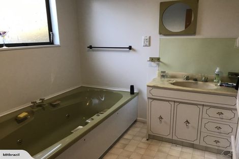 Photo of property in 136 Wakefield Avenue, Sumner, Christchurch, 8081