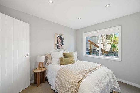 Photo of property in 31 Beechwood Road, Rothesay Bay, Auckland, 0630