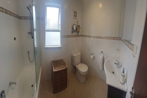 Photo of property in 190 Golf Road, Titirangi, Auckland, 0604