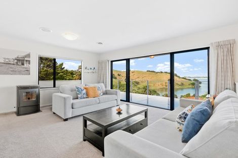 Photo of property in 4 Kookaburra Drive, Tawharanui Peninsula, Warkworth, 0986