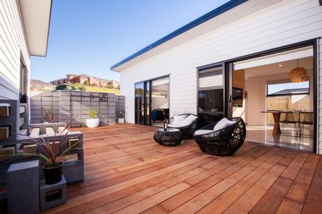 Photo of property in 41 Cyrus Street, Whalers Gate, New Plymouth, 4310