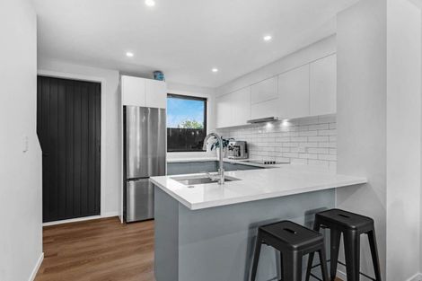 Photo of property in 8 Pukakaho Lane, Papatoetoe, Auckland, 2025