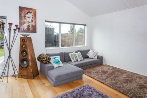 Photo of property in 217 Ocean Road, Whangamata, 3620