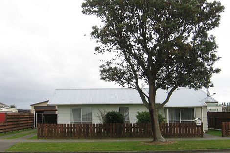 Photo of property in 23 Grenville Street, Levin, 5510