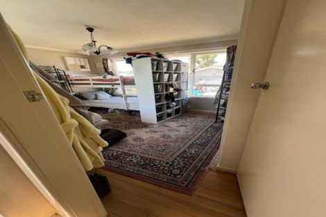 Photo of property in 102 Effingham Street, North New Brighton, Christchurch, 8083