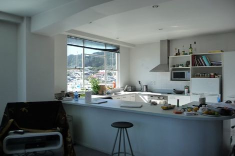 Photo of property in Grandstand Apartments, 11/80 Kent Terrace, Mount Victoria, Wellington, 6011