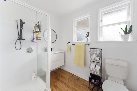 Photo of property in 4 Raleigh Street, Vogeltown, New Plymouth, 4310