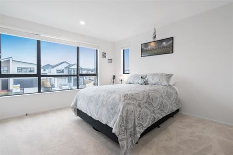 Photo of property in 21 Craigs Way, Hobsonville, Auckland, 0616