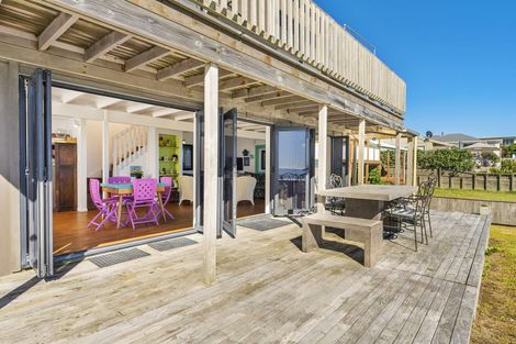 Photo of property in 147 Pukehina Parade, Pukehina, Te Puke, 3189