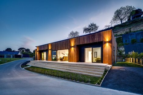 Photo of property in 91 Oak Road, Poraiti, Napier, 4112