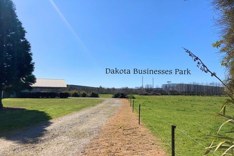 Photo of property in 70 Grays Road, Yaldhurst, Christchurch, 8042