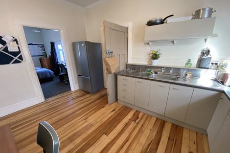 Photo of property in 12 Lyndhurst Street, Takaro, Palmerston North, 4412