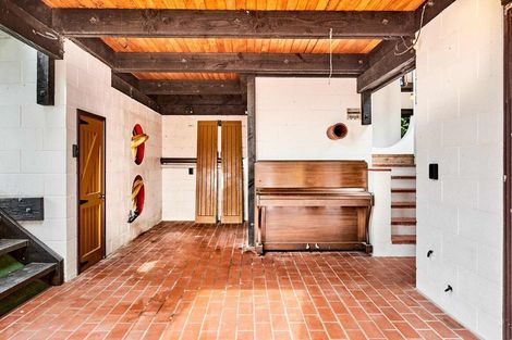 Photo of property in 7 Fortification Road, Karaka Bays, Wellington, 6022