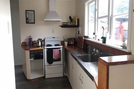 Photo of property in 117 Hine Road, Wainuiomata, Lower Hutt, 5014