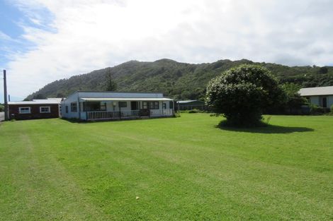 Photo of property in 17 Ives Street, Hector, 7822