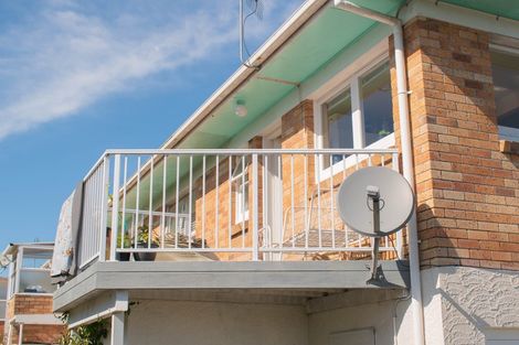 Photo of property in 1/32 Wicklow Road, Narrow Neck, Auckland, 0622