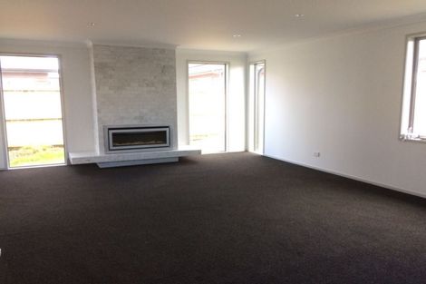 Photo of property in 18 Milano Boulevard, Karaka, Papakura, 2113