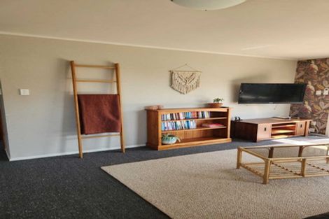 Photo of property in 8 Clifton Street, Bulls, 4818