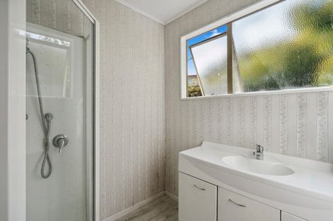 Photo of property in 114 Gloaming Hill, Titahi Bay, Porirua, 5022