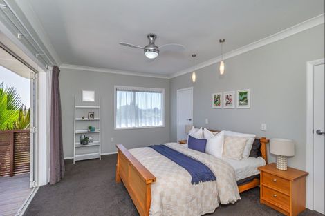 Photo of property in 28 Chester Street, Levin, 5510