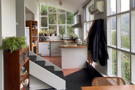 Photo of property in 57 Clarence Street, Brooklyn, Wellington, 6021