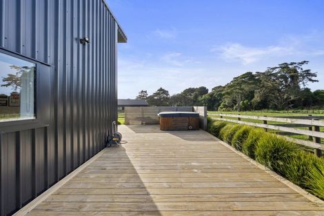 Photo of property in 58 Kidd Road, Waiuku, 2682