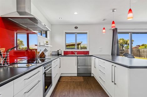 Photo of property in 23 Queenspark Drive, Parklands, Christchurch, 8083