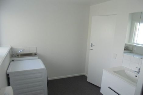 Photo of property in 132a Kelburn Parade, Kelburn, Wellington, 6012