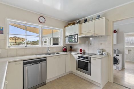 Photo of property in 85 Glenmore Road, Sunnyhills, Auckland, 2010