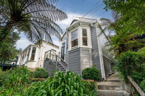 Photo of property in 25 Patanga Crescent, Thorndon, Wellington, 6011